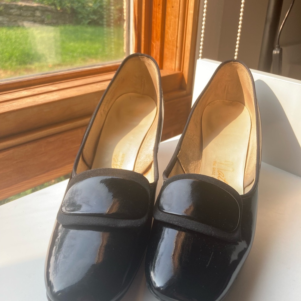 Elegant Vintage Black Women's Kitten Block Heel